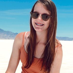 Meet your Posher, Liv